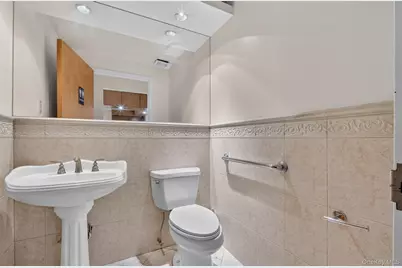 143-27 Roosevelt Avenue, Flushing, NY 11354 - Photo 12