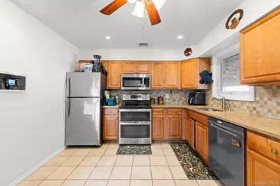 30 44th Street, Lindenhurst, NY 11757 - Photo 8