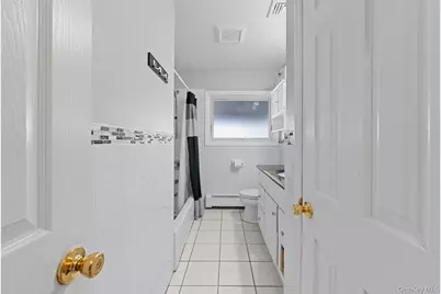 30 44th Street, Lindenhurst, NY 11757 - Photo 20