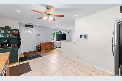 30 44th Street, Lindenhurst, NY 11757 - Photo 10