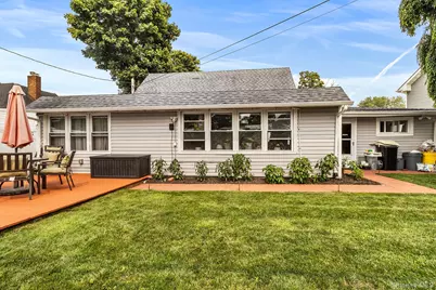 158 Blueberry Lane, Hicksville, NY 11801 - Photo 30