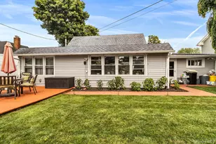 158 Blueberry Ln, Hicksville, NY 11801 - Photo 30