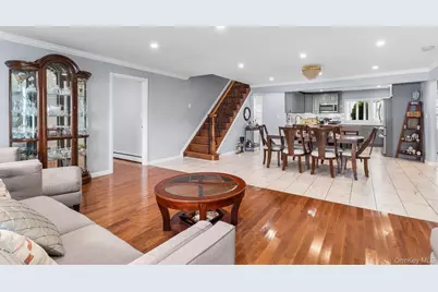158 Blueberry Lane, Hicksville, NY 11801 - Photo 6