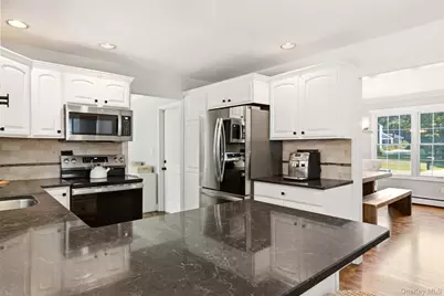 28 Village Woods Road, Port Jefferson, NY 11777 - Photo 24