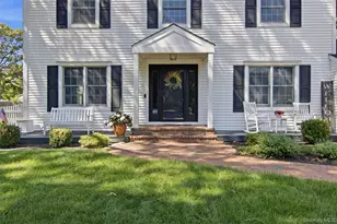 28 Village Woods Rd, Port Jefferson, NY 11777 - Photo 4