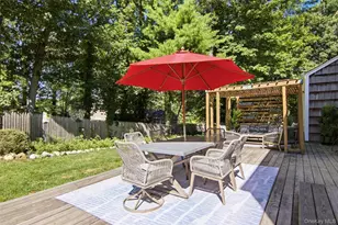 28 Village Woods Rd, Port Jefferson, NY 11777 - Photo 40