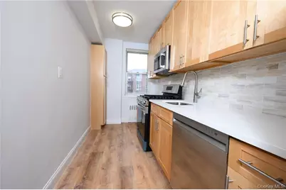 3 Sadore Lane #6M, Yonkers, NY 10710 - Photo 1