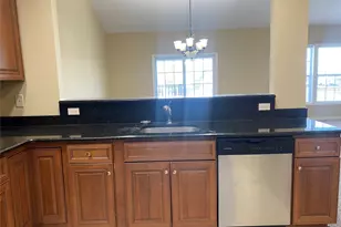 3 Nicole, Copiague, NY 11726 - Photo 12