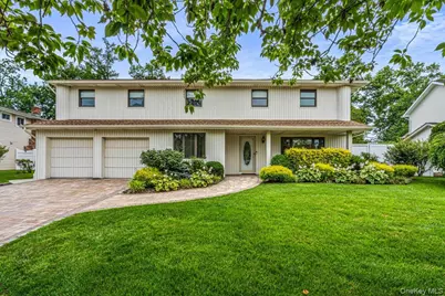 10 Clemson Lane, Woodbury, NY 11797 - Photo 1