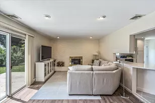 10 Clemson Ln, Woodbury, NY 11797 - Photo 8