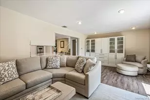 10 Clemson Ln, Woodbury, NY 11797 - Photo 10