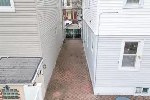 70-25 71st Pl, Glendale, NY 11385 - Photo 8