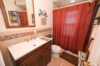 7025 71st Place, Glendale, NY 11385 - Photo 28