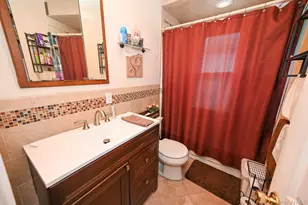 70-25 71st Pl, Glendale, NY 11385 - Photo 28