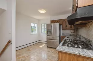 258 Aster St, Massapequa Park, NY 11762 - Photo 8