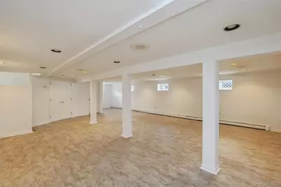 258 Aster Street, Massapequa Park, NY 11762 - Photo 18