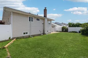 258 Aster St, Massapequa Park, NY 11762 - Photo 20