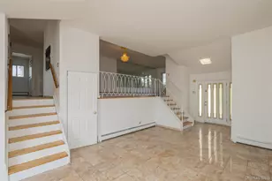 258 Aster St, Massapequa Park, NY 11762 - Photo 4