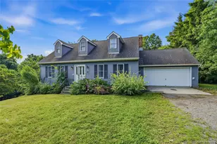 12 Kristi Ln, Poughkeepsie, NY 12601 - Photo 2