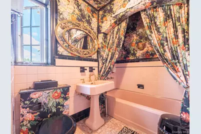 69-78 180th Street, Fresh Meadows, NY 11365 - Photo 22