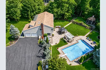 174 Dix Hills Road, Dix Hills, NY 11746 - Photo 32