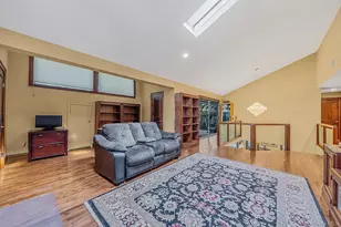 174 Dix Hills Rd, Dix Hills, NY 11746 - Photo 20
