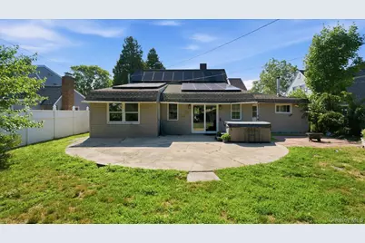 47 Greenvale Lane, Levittown, NY 11756 - Photo 16