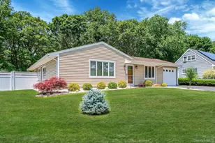150 Rosemont Ave, Farmingville, NY 11738 - Photo 2