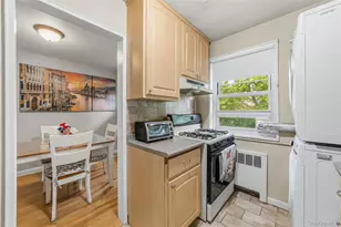 836 N Broadway, Yonkers, NY 10701 - Photo 14