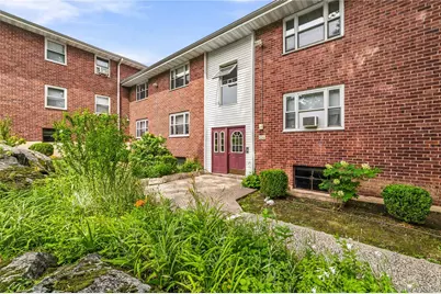 836 N Broadway #2D, Yonkers, NY 10701 - Photo 2