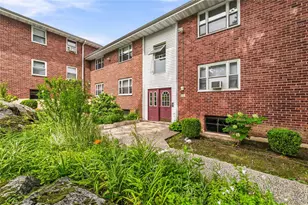 836 N Broadway, Yonkers, NY 10701 - Photo 2