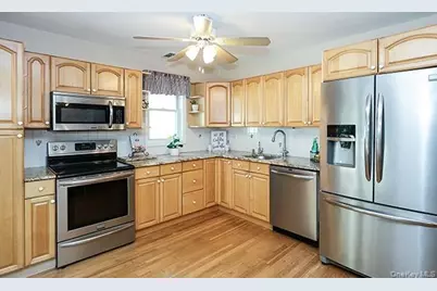 113 Iceland Drive, South Huntington, NY 11746 - Photo 12