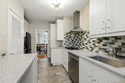 16 Superior Road, Floral Park, NY 11001 - Photo 10