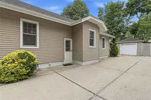 16 Superior Rd, Floral Park, NY 11001 - Photo 22