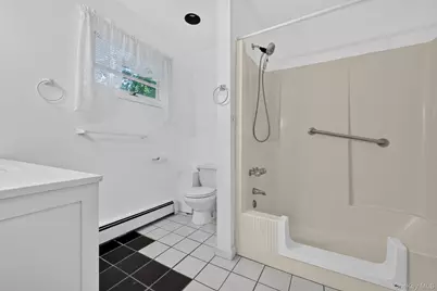 174 Beaver Drive, Mastic Beach, NY 11951 - Photo 4