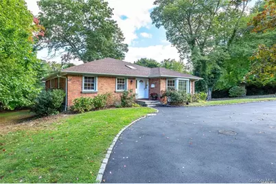 114 Tara Drive, East Hills, NY 11576 - Photo 1