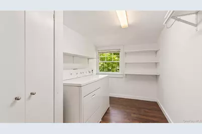 376 Montauk Highway #A, Eastport, NY 11941 - Photo 8