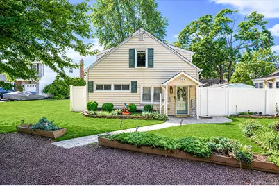6 Gerek Avenue, West Islip, NY 11795 - Photo 2