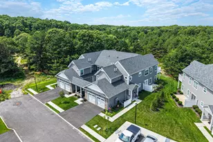 77 Willow Cir, Coram, NY 11727 - Photo 26