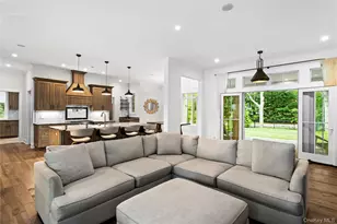9 Deerland Dr, East Quogue, NY 11942 - Photo 4