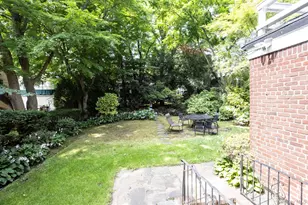 80-82 222nd St, Hollis, NY 11427 - Photo 4