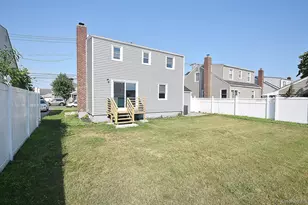 240 Columbus Pkwy, Mineola, NY 11501 - Photo 30