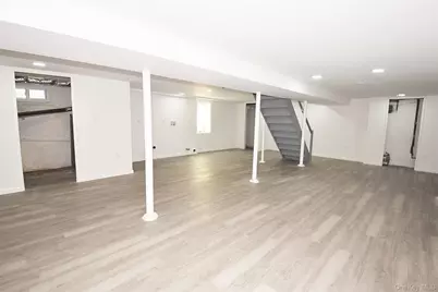 240 Columbus Parkway, Mineola, NY 11501 - Photo 24