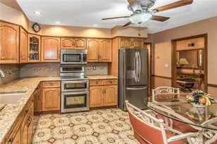 3901 Jane Ct, Seaford, NY 11783 - Photo 8