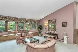 3901 Jane Ct, Seaford, NY 11783 - Photo 14
