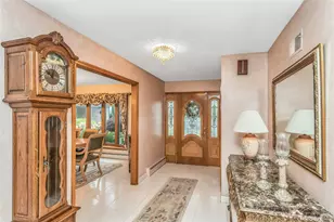 3901 Jane Ct, Seaford, NY 11783 - Photo 2