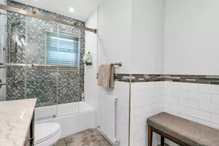 31 Bellwood Dr, New Hyde Park, NY 11040 - Photo 22