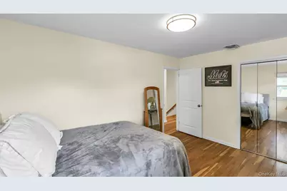 31 Bellwood Drive, New Hyde Park, NY 11040 - Photo 20