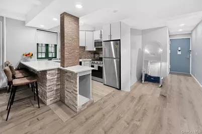 2160 E Tremont Avenue #3B, Bronx, NY 10462 - Photo 4