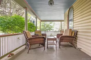 67 Davison Pl, Rockville Centre, NY 11570 - Photo 10